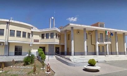 Aggressione al sindaco di Limbadi. Il presidente della Provincia di Vibo propone un cambio di passo per l’affermazione culturale della legalità nel Vibonese Aggressione al sindaco di Limbadi. Il presidente della Provincia di Vibo propone un cambio di passo per l’affermazione culturale della legalità nel Vibonese