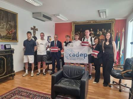 Provincia di Vibo, il neo presidente Barbalace sottoscrive la convenzione per i tirocini Erasmus