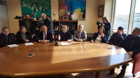 Legge di Bilancio, per le Province in dissesto e alle prese con procedure di riequilibrio finanziario stanziati 30 milioni di euro annui per il triennio 2018/2020 Legge di Bilancio, per le Province in dissesto e alle prese con procedure di riequilibrio finanziario stanziati 30 milioni di euro annui per il triennio 2018/2020