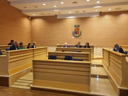Provincia di Vibo. Salta la seduta del Consiglio provinciale