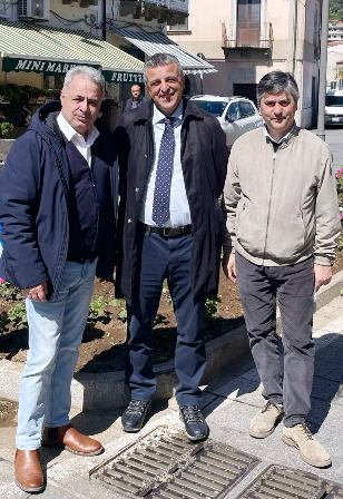 Viabilità. Sopralluogo della Provincia di Vibo lungo le arterie stradali di Nicotera e Limbadi Viabilità. Sopralluogo della Provincia di Vibo lungo le arterie stradali di Nicotera e Limbadi