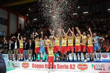 Vittoria in Coppa Italia della Volley Tonno Callipo. Il plauso del presidente L’Andolina: «Scritta una bella pagina di storia sportiva del Vibonese» Vittoria in Coppa Italia della Volley Tonno Callipo. Il plauso del presidente L’Andolina: «Scritta una bella pagina di storia sportiva del Vibonese»