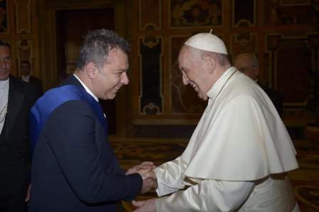 Il presidente della Provincia di Vibo Valentia, Salvatore Solano, ricevuto da Papa Francesco nel corso dell’udienza riservata all’Unione delle Province d’Italia