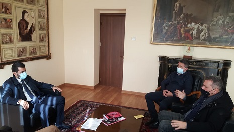 Organizzazione del servizio idrico integrato. Incontro tra il presidente della Provincia di Vibo, Salvatore Solano, e il neo direttore dell’Autorità idrica della Calabria, Francesco Viscomi Organizzazione del servizio idrico integrato. Incontro tra il presidente della Provincia di Vibo, Salvatore Solano, e il neo direttore dell’Autorità idrica della Calabria, Francesco Viscomi