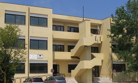 Messa in sicurezza e innovazione delle scuole. La Provincia si appresta ad avviare lavori strutturali all’Itis di Vibo Valentia Messa in sicurezza e innovazione delle scuole. La Provincia si appresta ad avviare lavori strutturali all’Itis di Vibo Valentia