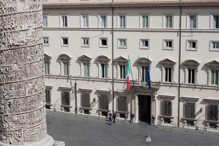 Stabilizzazione dei lavoratori impegnati nei tirocini di inclusione sociale. Il presidente Solano propone ai sindaci del Vibonese un documento da indirizzare al Governo nazionale e regionale Stabilizzazione dei lavoratori impegnati nei tirocini di inclusione sociale. Il presidente Solano propone ai sindaci del Vibonese un documento da indirizzare al Governo nazionale e regionale