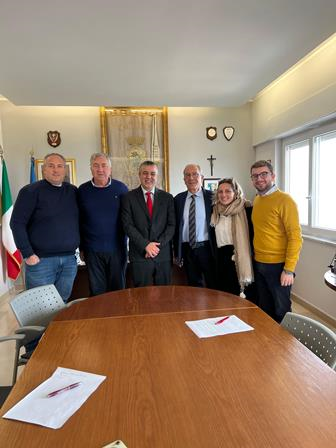Provincia di Vibo. Sopralluogo del presidente L’Andolina, del sindaco Pititto e del consigliere Pagnotta lungo le strade provinciali che collegano Pizzo Provincia di Vibo. Sopralluogo del presidente L’Andolina, del sindaco Pititto e del consigliere Pagnotta lungo le strade provinciali che collegano Pizzo