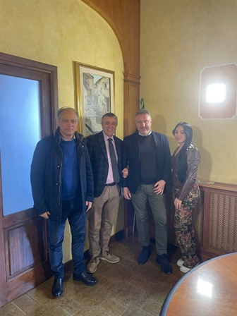 Viabilità nelle Preserre vibonesi. Il presidente della Provincia di Vibo incontra i sindaci di Sorianello e Pizzoni Viabilità nelle Preserre vibonesi. Il presidente della Provincia di Vibo incontra i sindaci di Sorianello e Pizzoni