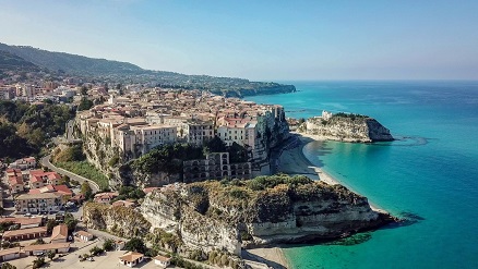 Tropea parteciperà alla sfida “Il Borgo dei Borghi 2021”, inserita nel noto programma Rai, Kilimangiaro